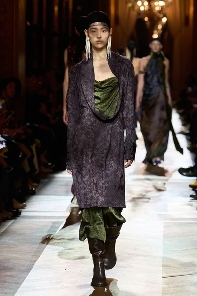 Look 33